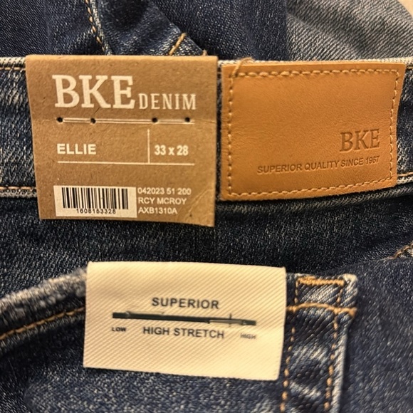 BKE Denim ELLIE High Rise Distressed Jeans - Picture 6 of 11